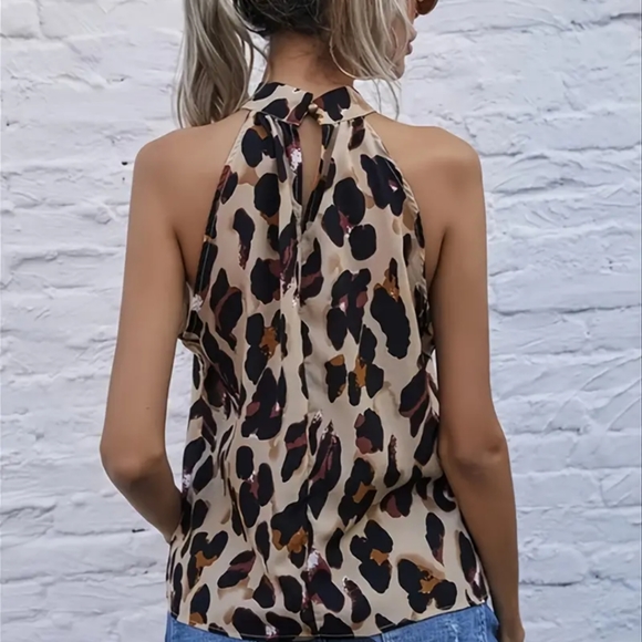 🆕⛱️Leopard Print Halter-Style Top - Picture 3 of 8